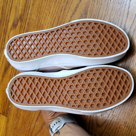 🎉HP🎉 Sparkly peach Vans slip on sneakers, size 2.5 - Picture 7 of 10